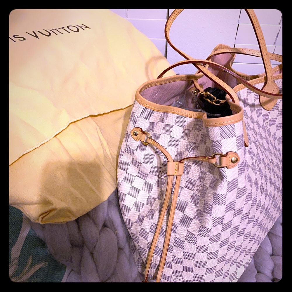 Authentic Louis Vuitton Neverfull Daisy Rose Bag